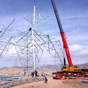 青海丁字口750千伏輸變電工程進入鐵塔組立階段